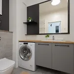 Cozy With Air Conditioner And Parking By Renters Apartman Varsó