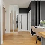 Cozy With Air Conditioner And Parking By Renters Apartman Varsó