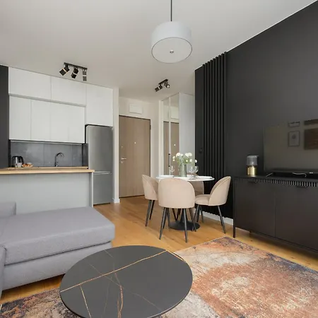 Cozy With Air Conditioner And Parking By Renters *