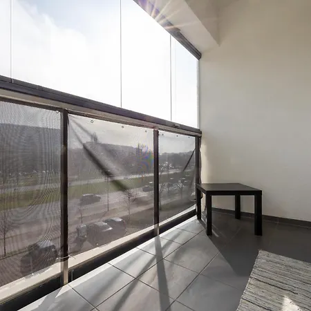 Cozy With Air Conditioner And Parking By Renters