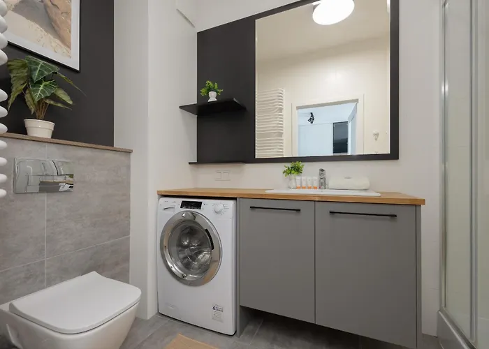 Cozy With Air Conditioner And Parking By Renters Lejlighed Warszawa