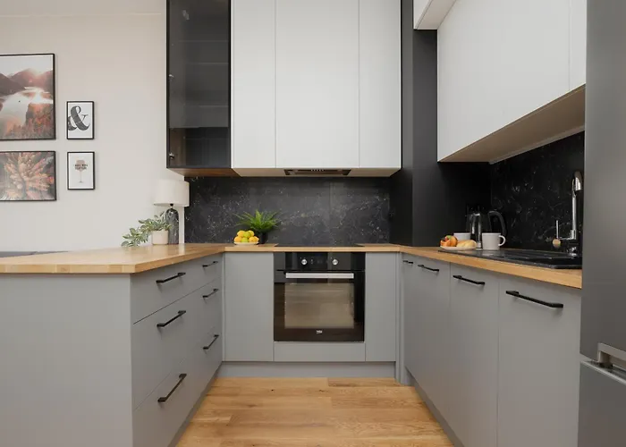 Cozy With Air Conditioner And Parking By Renters *